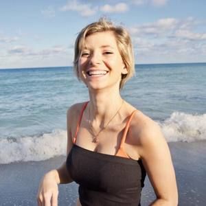 Meet your Posher, Avery